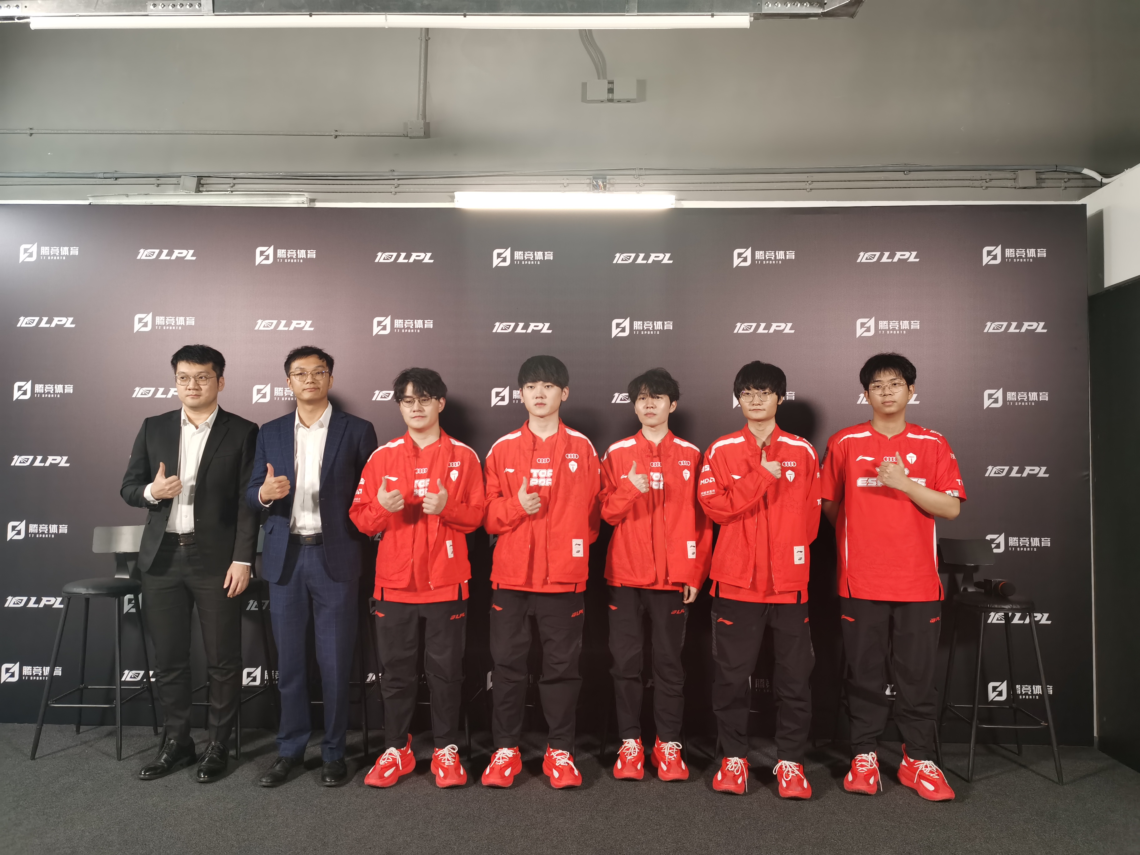 九游APP官网-瑞士队教练压力巨大！，Rookie遭遇三持续失利赢得满堂喝彩的简单介绍-九游APP官网